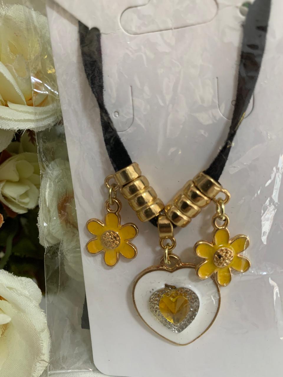 Chocker Coração e Flores