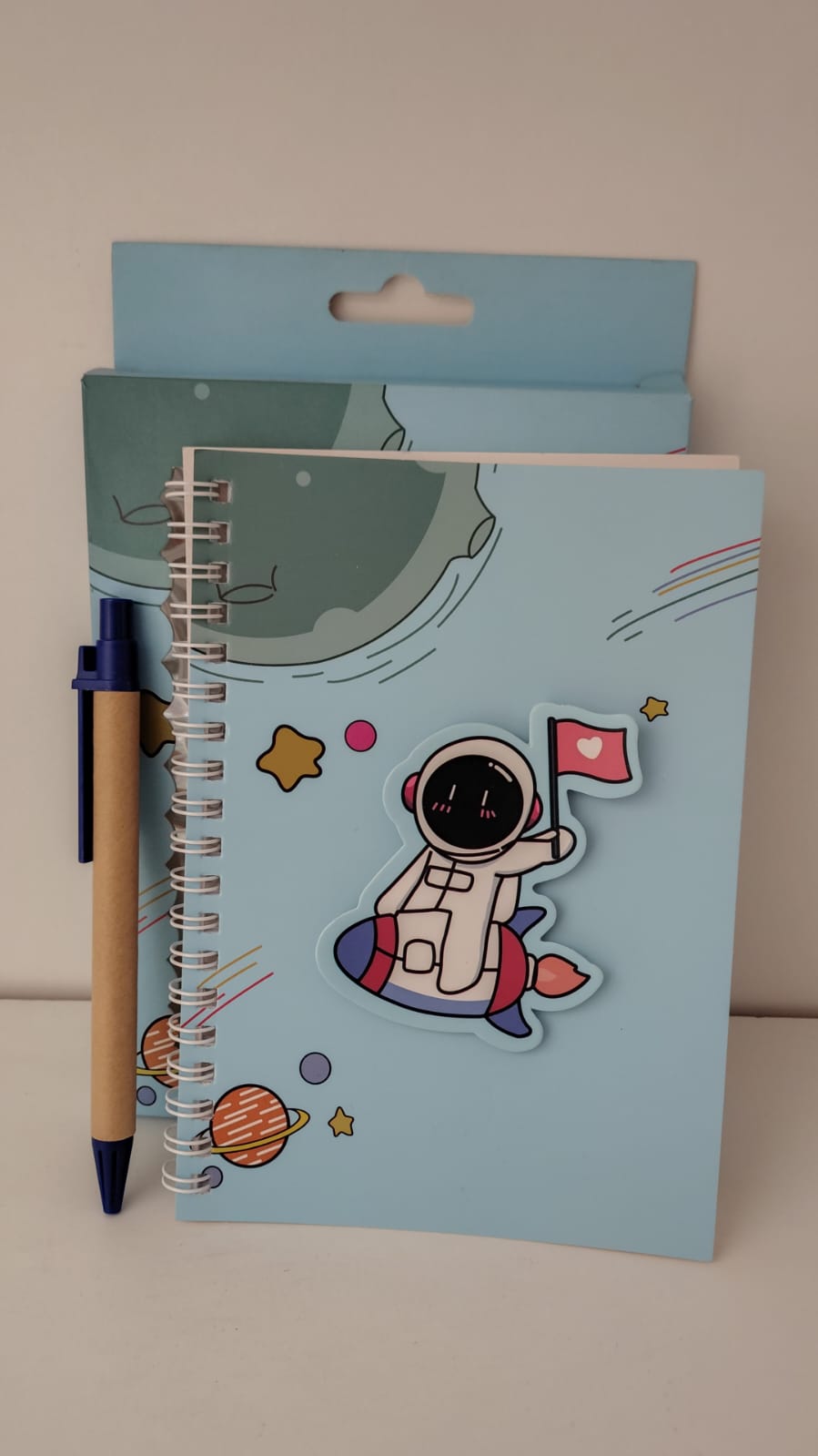 Mini caderno de anotações astronalta foguete 11,8x16,8 com 38 folhas