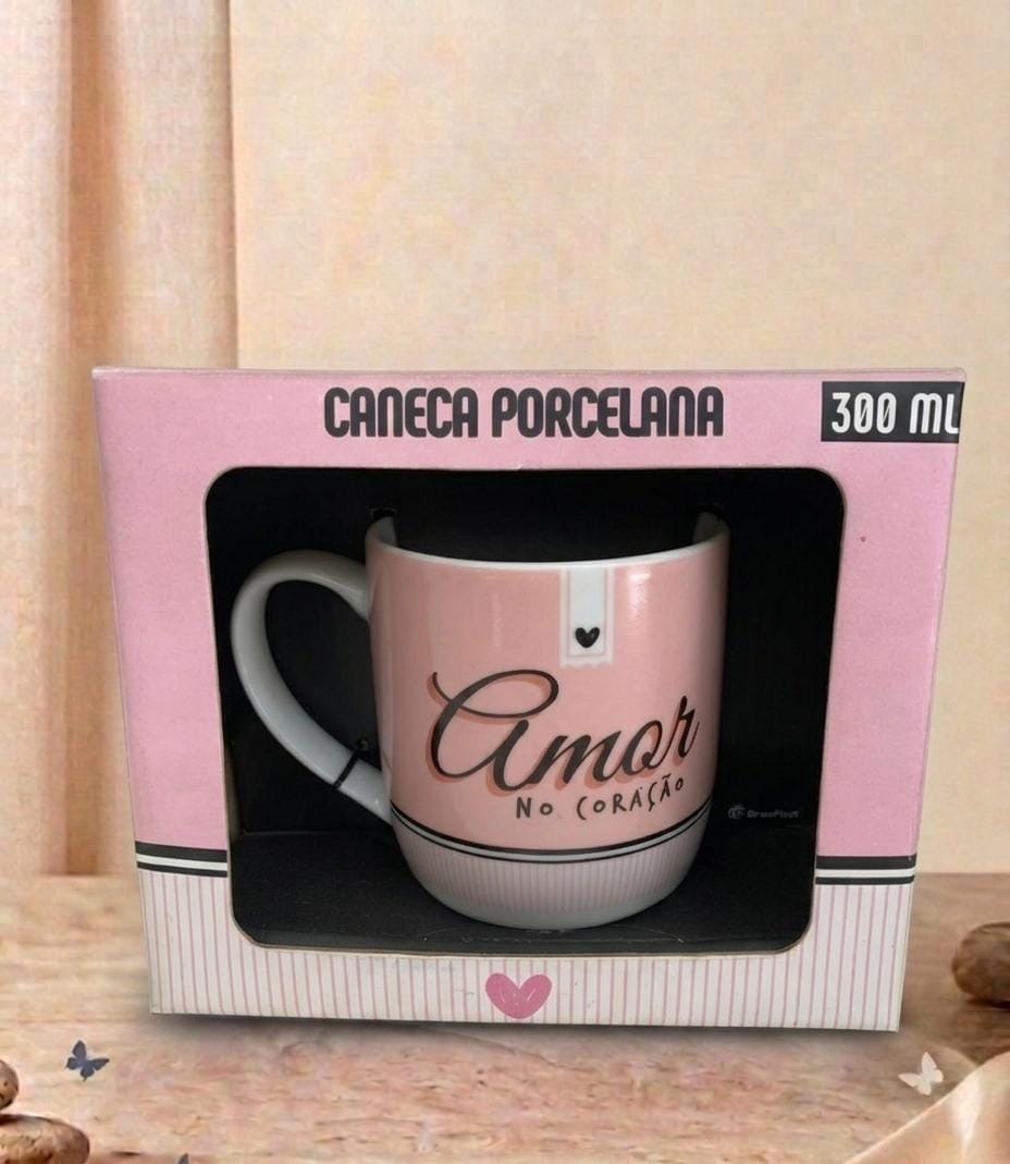 Caneca Porcelana 300ml - Amor no coração