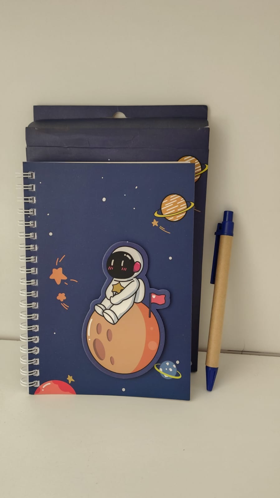 Mini caderno de anotações astronalta 11,8x16,8 com 38 folhas