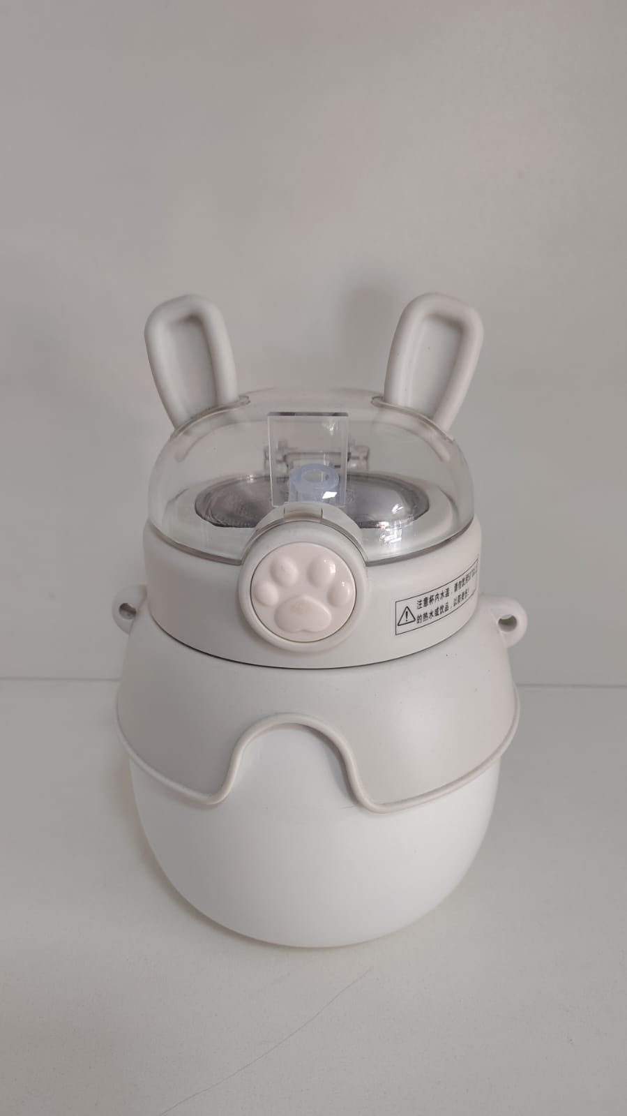 Garrafa térmica modelo gatinho