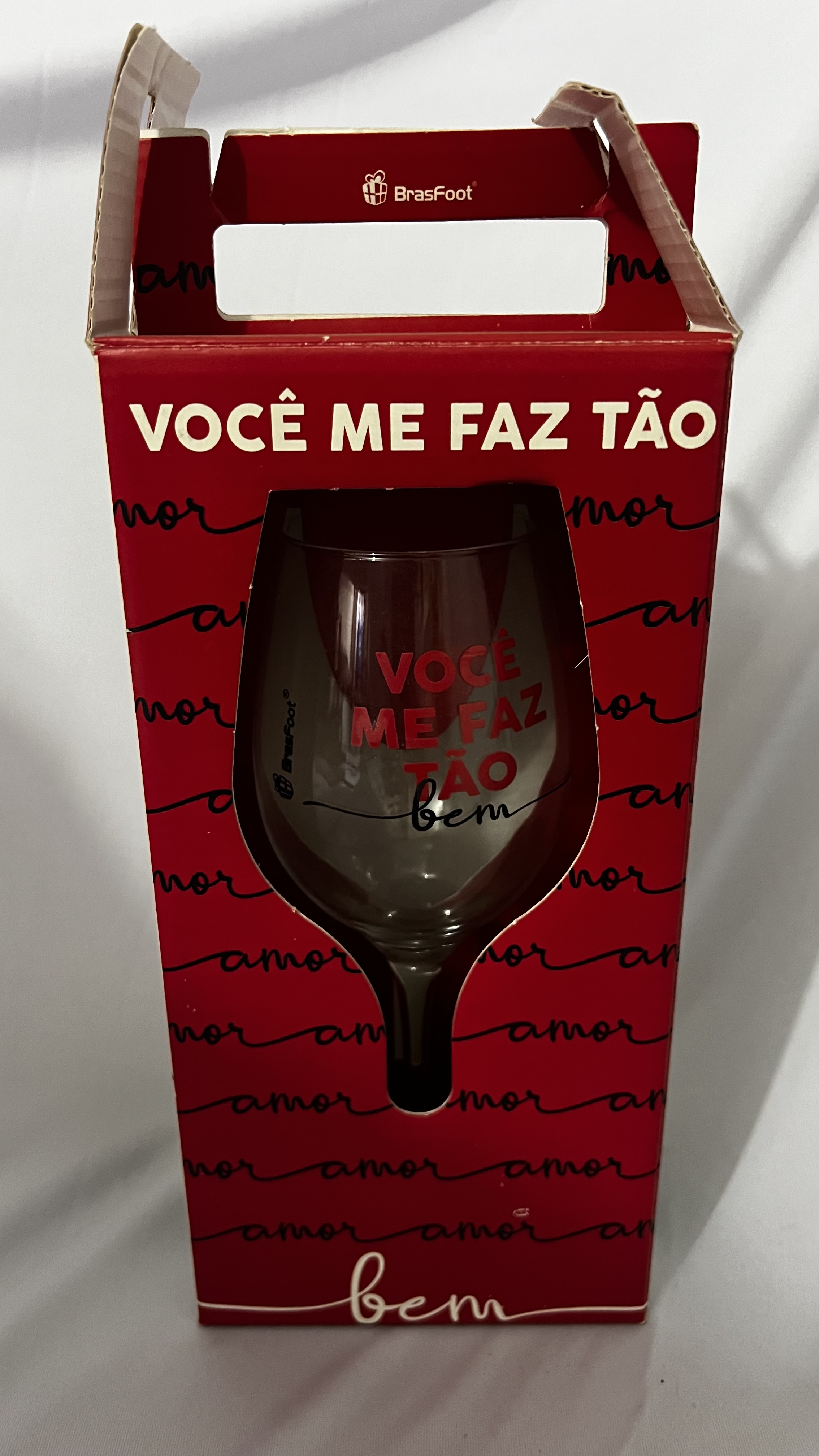 Taça de vidro você me faz tão bem