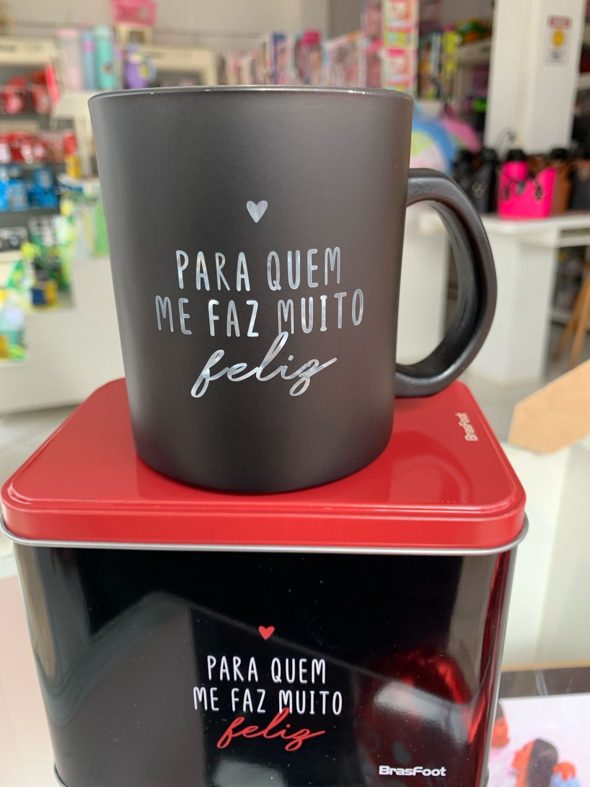 Caneca na lata- Para quem me faz muito feliz